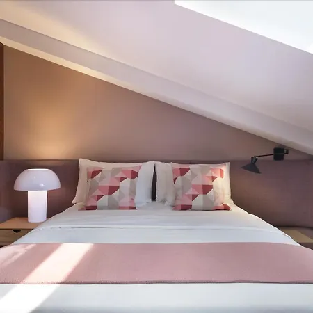 Nº150 Triplex With And Terrace * Braga